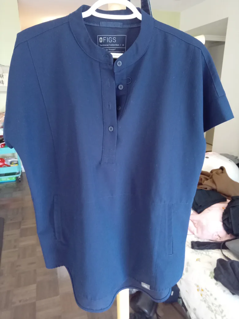 FIGS Technical Collection Scrub Top - M thumbnail