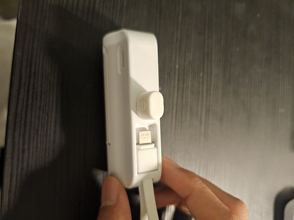 5000mAh Portable Charger - photo 2