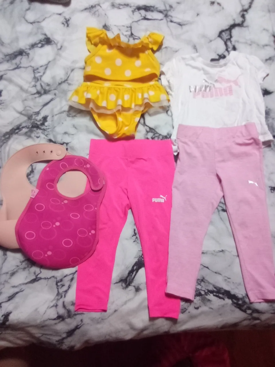 Baby/Toddler Clothes Bundle image indicator(3)