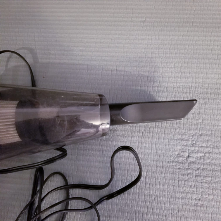 Red Handheld Car Vacuum - photo 2