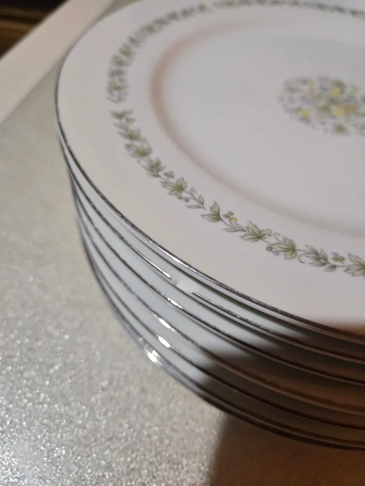 Towne House Justine Fine China Plates thumbnail