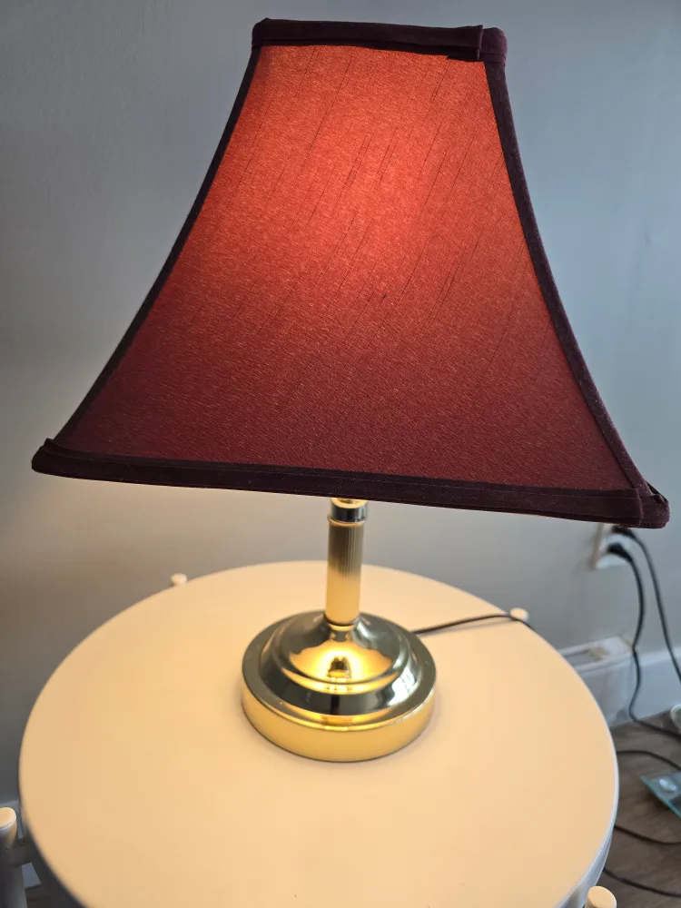 Burgundy Table Lamp image indicator(2)