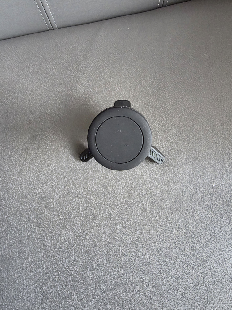 Strong Magnetic Car Phone Mount - photo 2