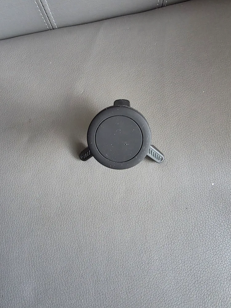 Strong Magnetic Car Phone Mount image indicator(2)