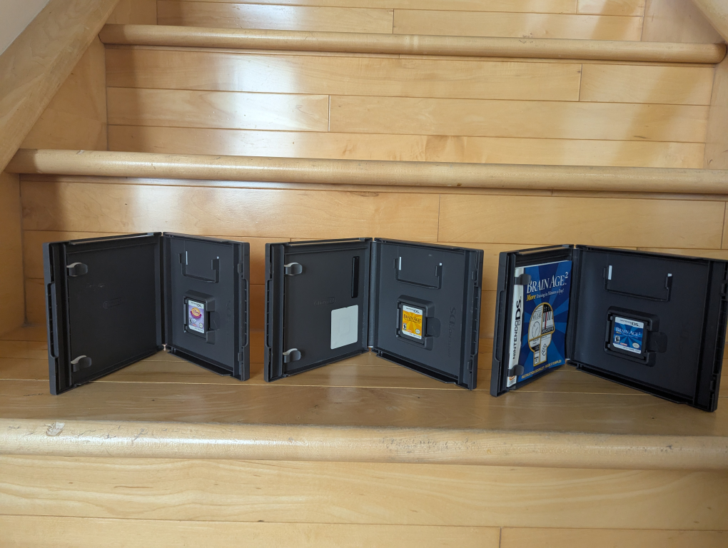 Nintendo DS Lite Bundle - Console, Games, Charger - photo 3
