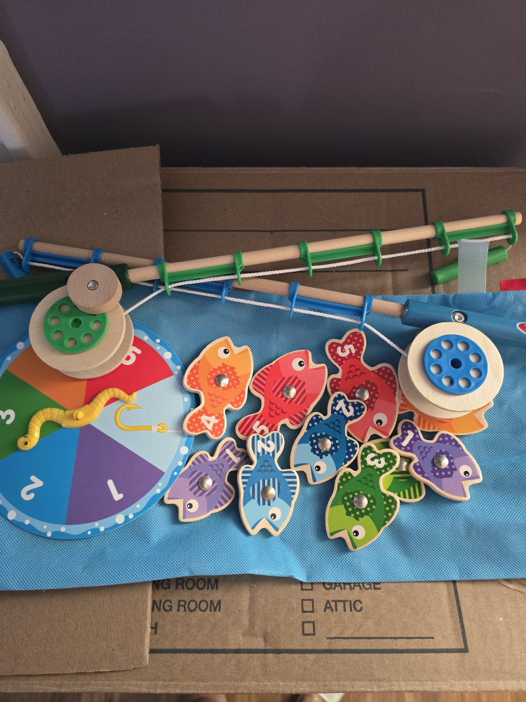 Melissa & Doug Fishing Game