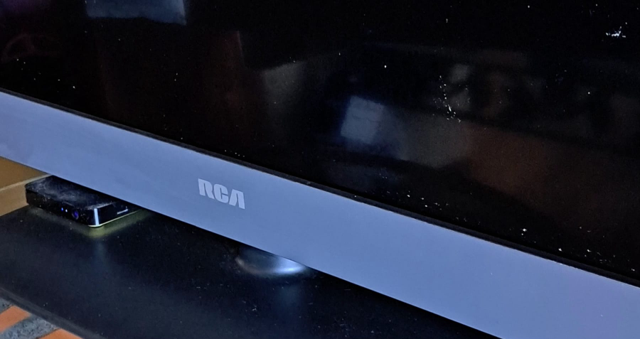 RCA TV - Great Condition 46" - photo 4