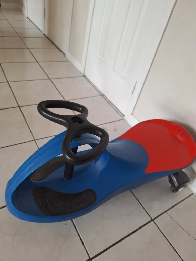 Wiggle Car Ride-On Toy - Blue & Red thumbnail