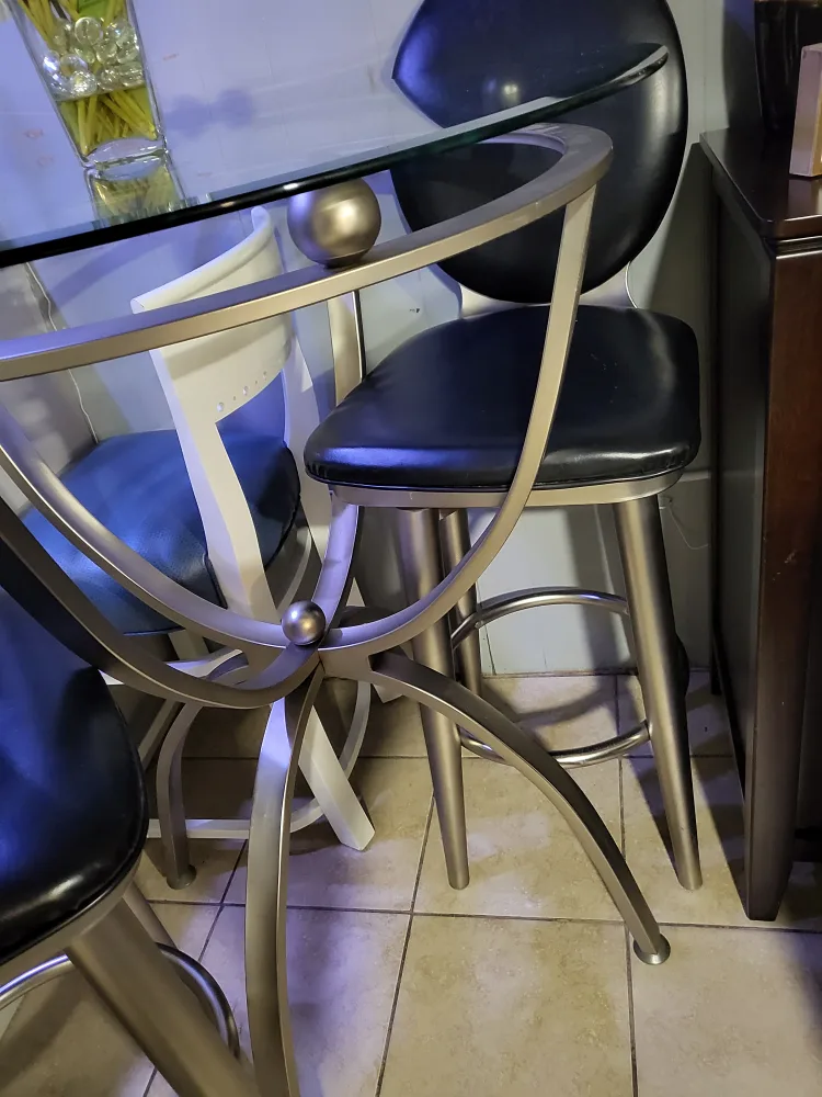 Glass Top Bar Table with 2 Stools image indicator(6)