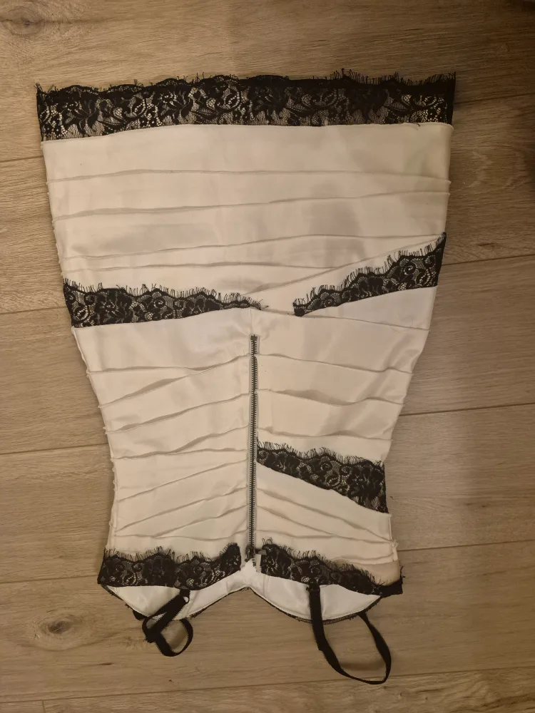 Bebe White & Black Lace Dress - Size XXS image indicator(2)