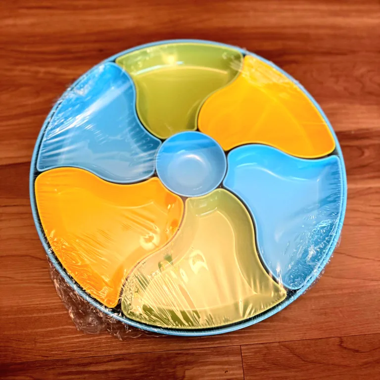 New 8-Piece Serving Tray image indicator(3)