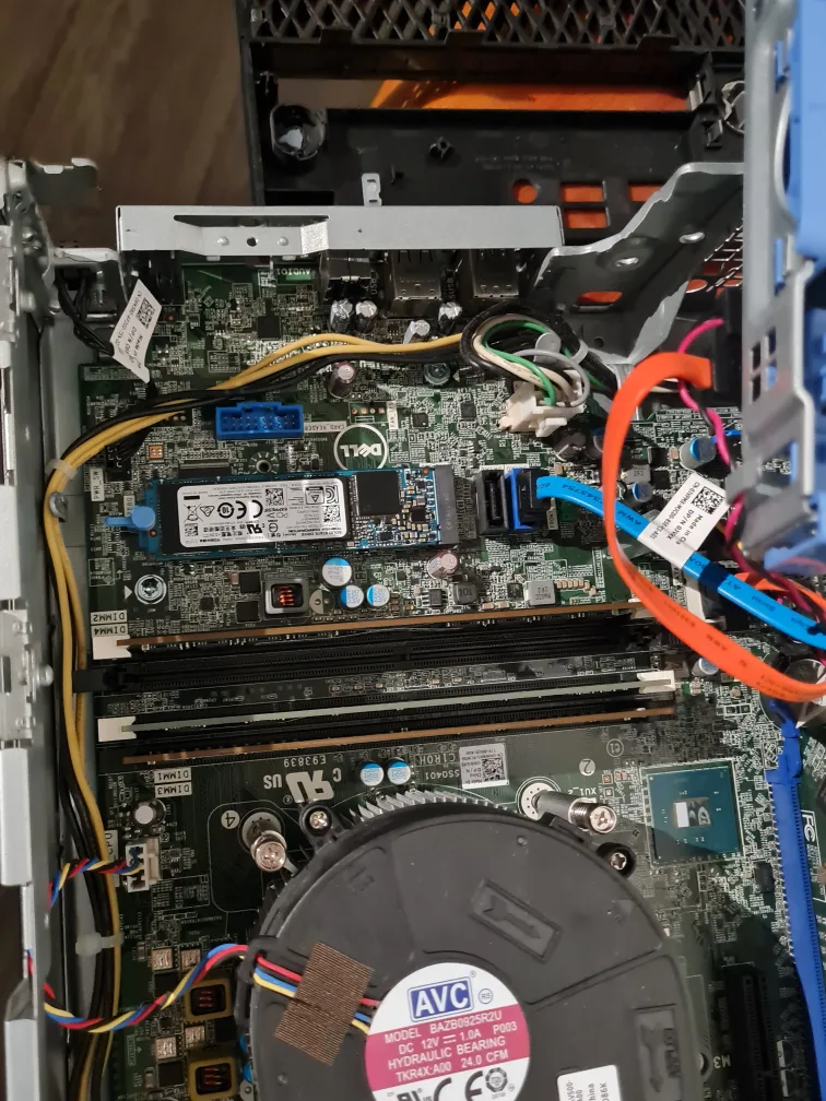 DELL Optiplex 7050 i7-6700, model D113002 image indicator(6)