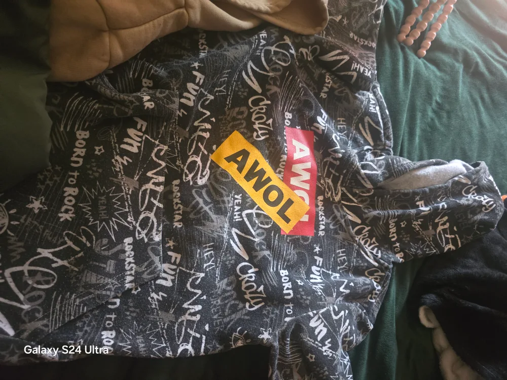 Assorted Kids' Clothing Bundle image indicator(6)