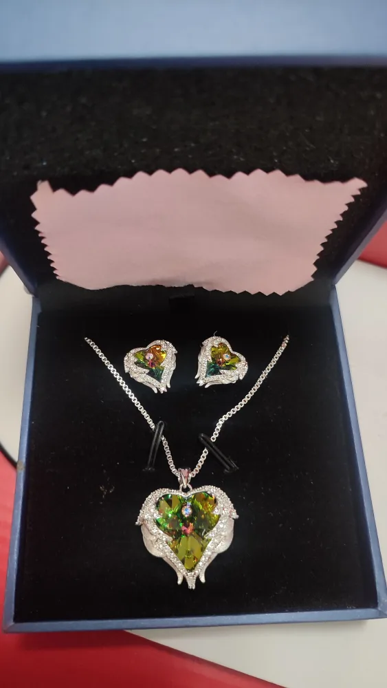 🥕New CDE Angel Wing Heart Jewelry Set thumbnail