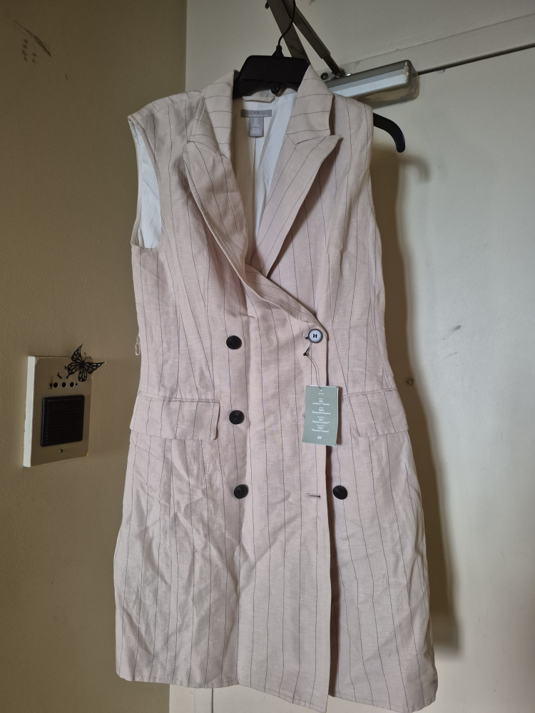 New H&M Sleeveless Blazer Dress