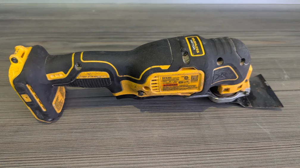 DeWalt 20V MAX XR Oscillating Multi-Tool image indicator(2)