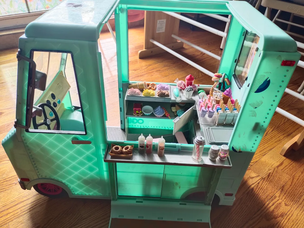 Our Generation Sweet Stop Ice Cream Truck thumbnail