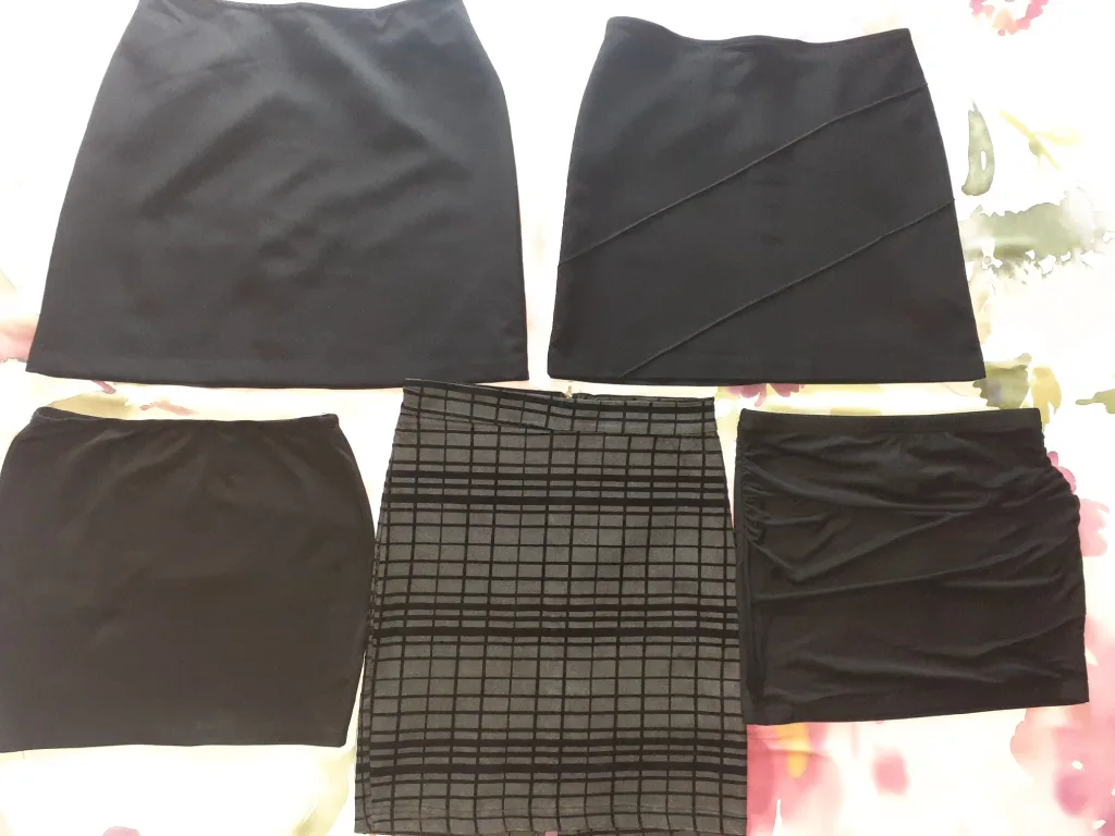 Black mini skirts thumbnail