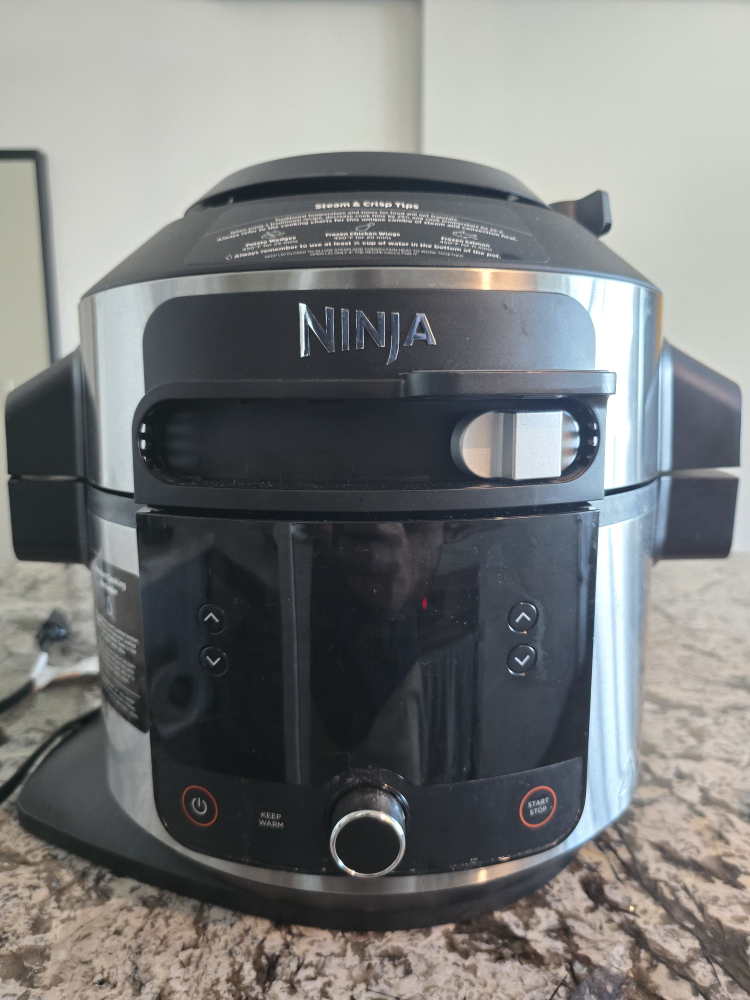 Ninja Foodi Pressure Cooker/Air Fryer (OL500)