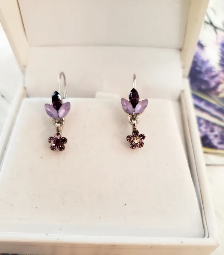 earings thumbnail