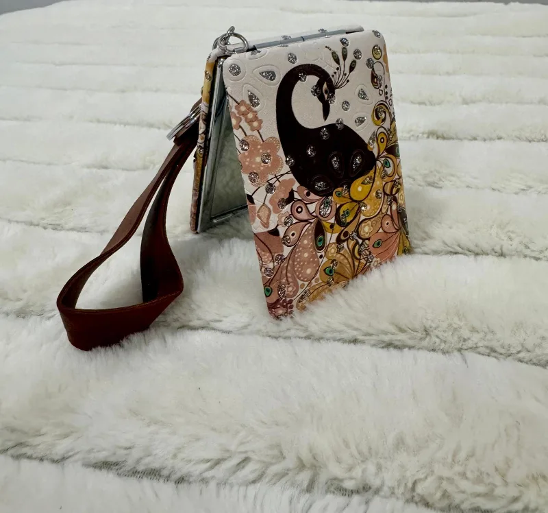 Peacock Design Compact Mirror with Strap image indicator(4)