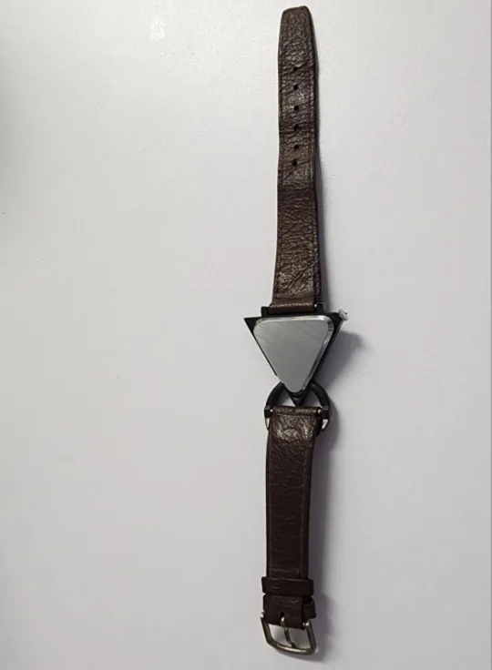 Vtg Today Southwest Watch Unisex 35mm Triangle Dial Leather Band image indicator(5)