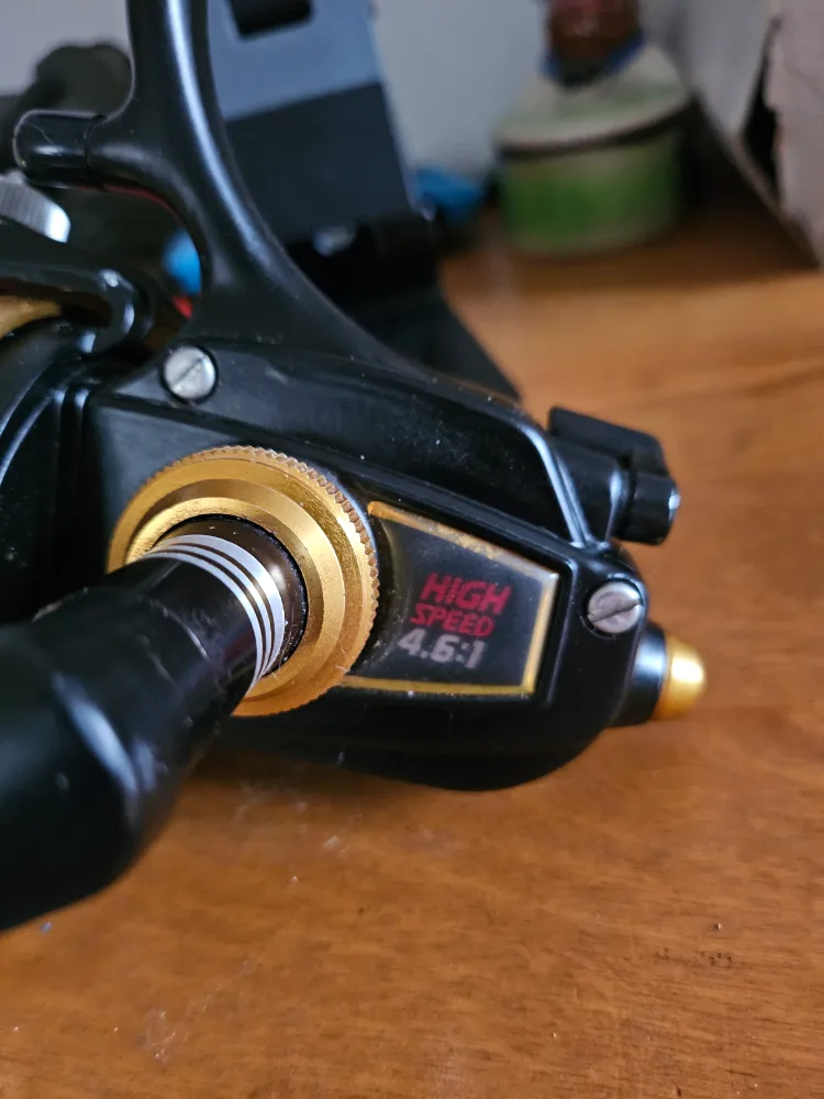 Penn 7500SS Surf Spinning Fishing Reel - High Speed 4.6:1 image indicator(2)