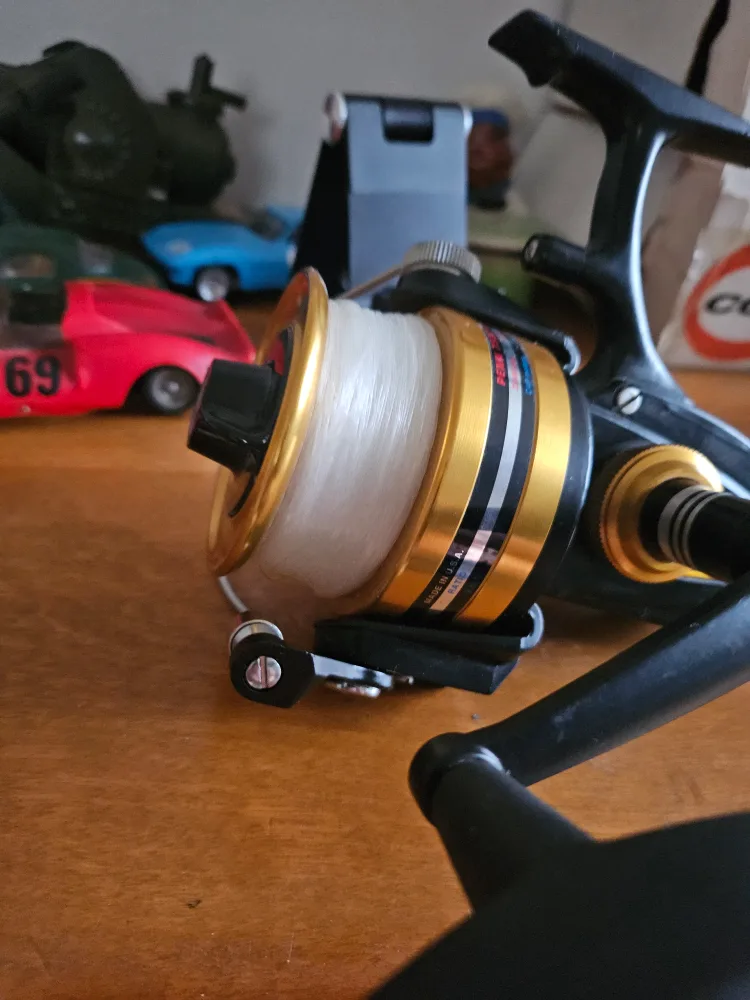 Penn 7500SS Surf Spinning Fishing Reel - High Speed 4.6:1 image indicator(3)