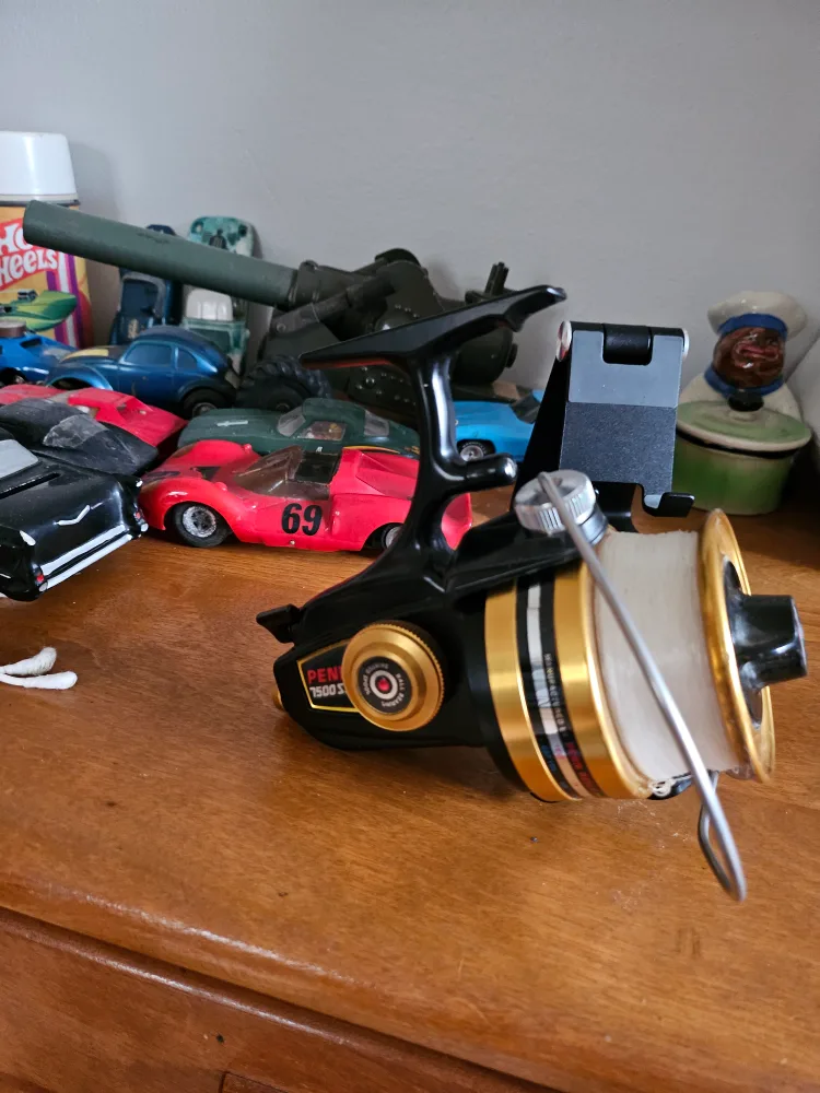 Penn 7500SS Surf Spinning Fishing Reel - High Speed 4.6:1 image indicator(5)