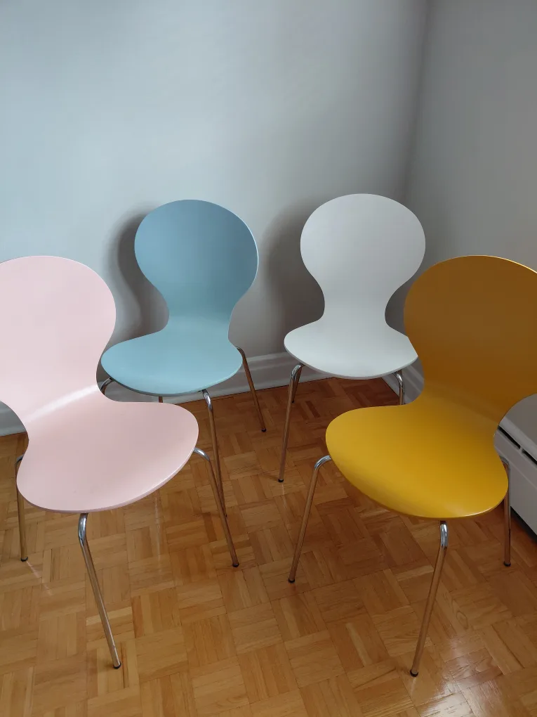 Set of 4 Dining Chairs thumbnail