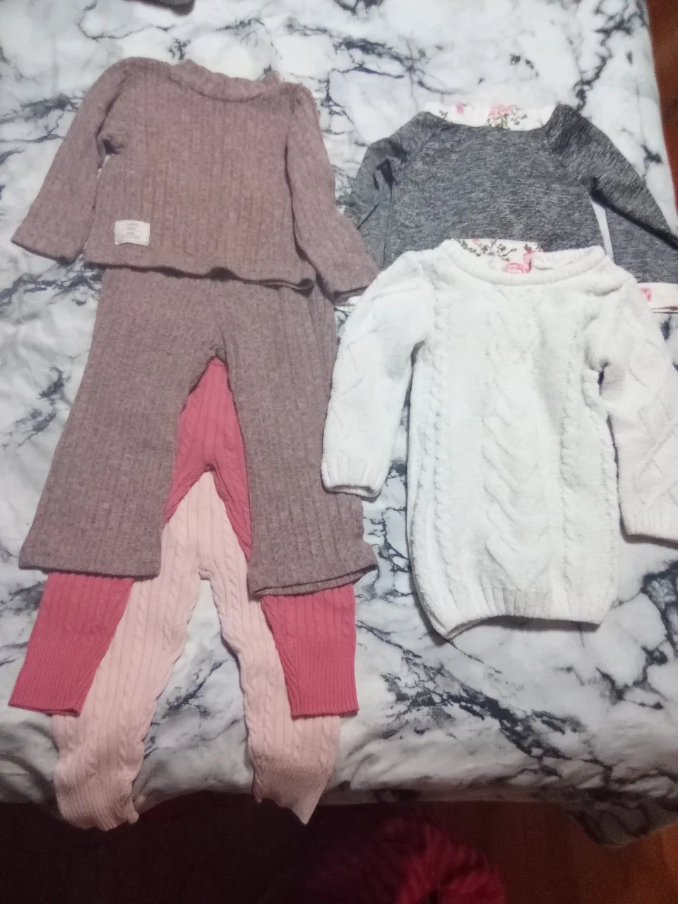 Baby/Toddler Clothes Bundle image indicator(2)