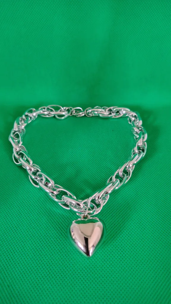 Silver Heart Pendant Chain Bracelet thumbnail