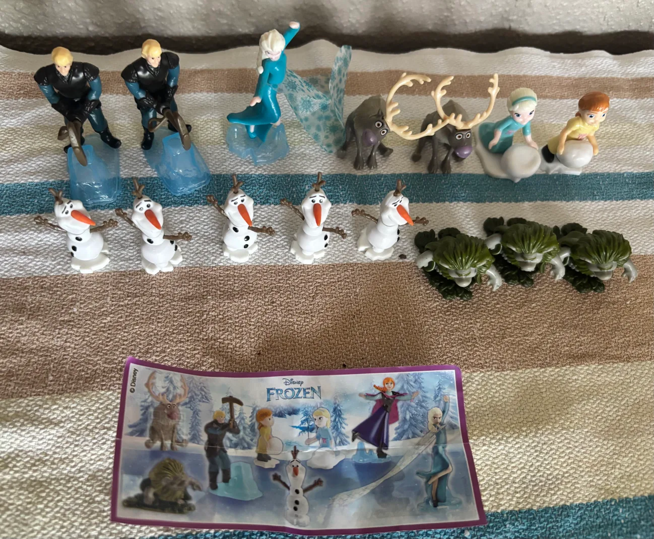 Disney Frozen Kinder Surprise Figures thumbnail