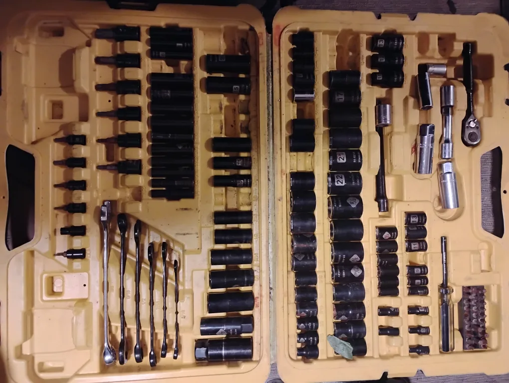 Stanley Socket Set with Case MAKE AN OFFER image indicator(2)