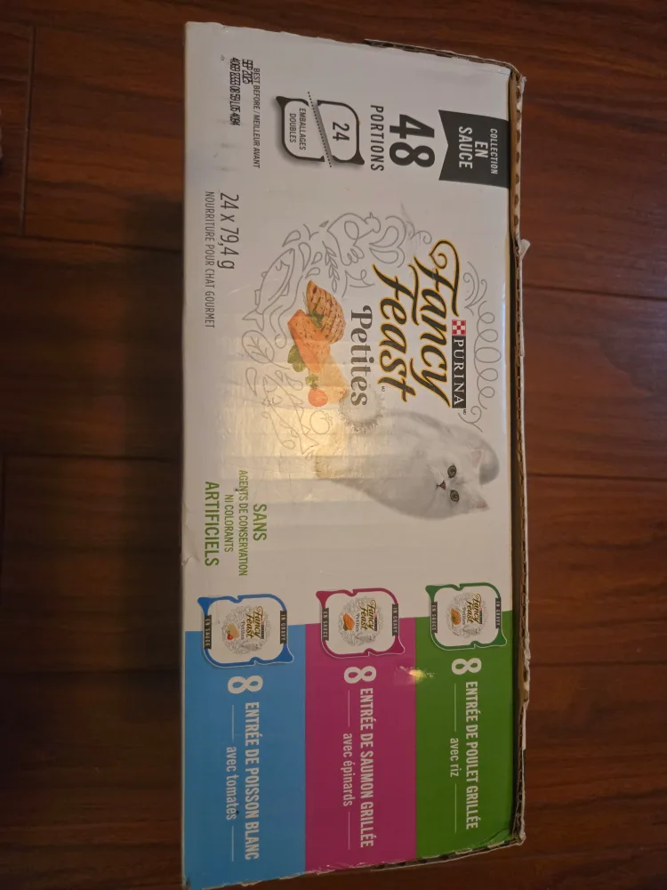 Wet Cat Food Bundle w/BNIB Fancy Feast Petites Variety Pack image indicator(6)