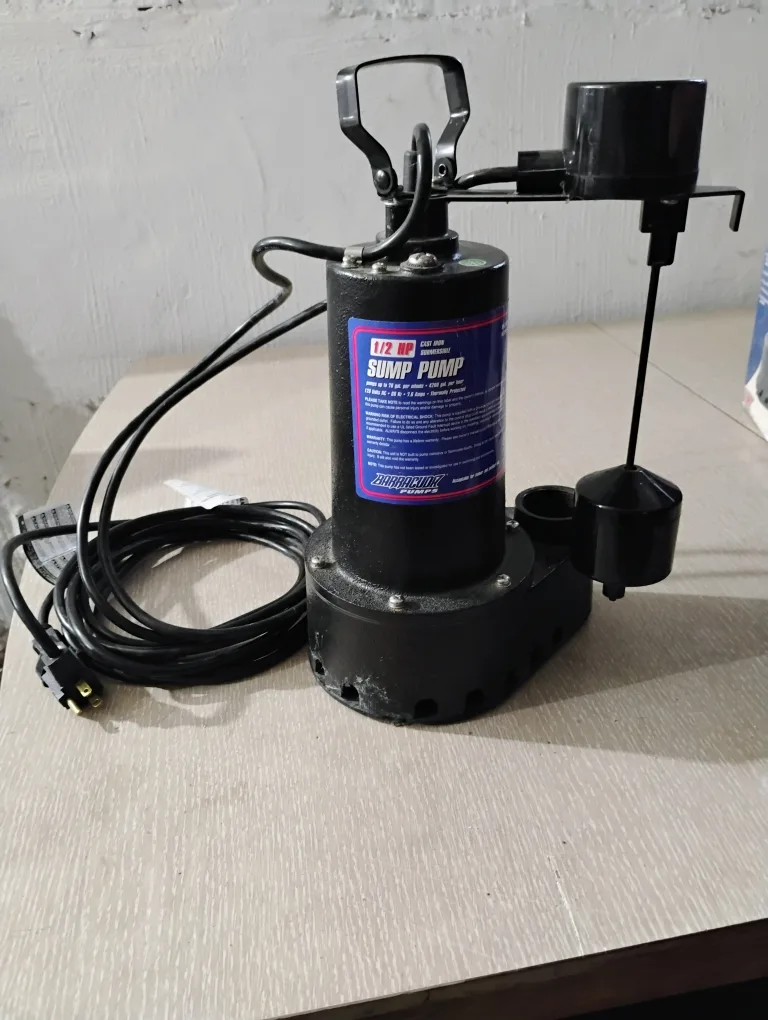 Barracuda 1/2 HP Submersible Sump Pump image indicator(3)
