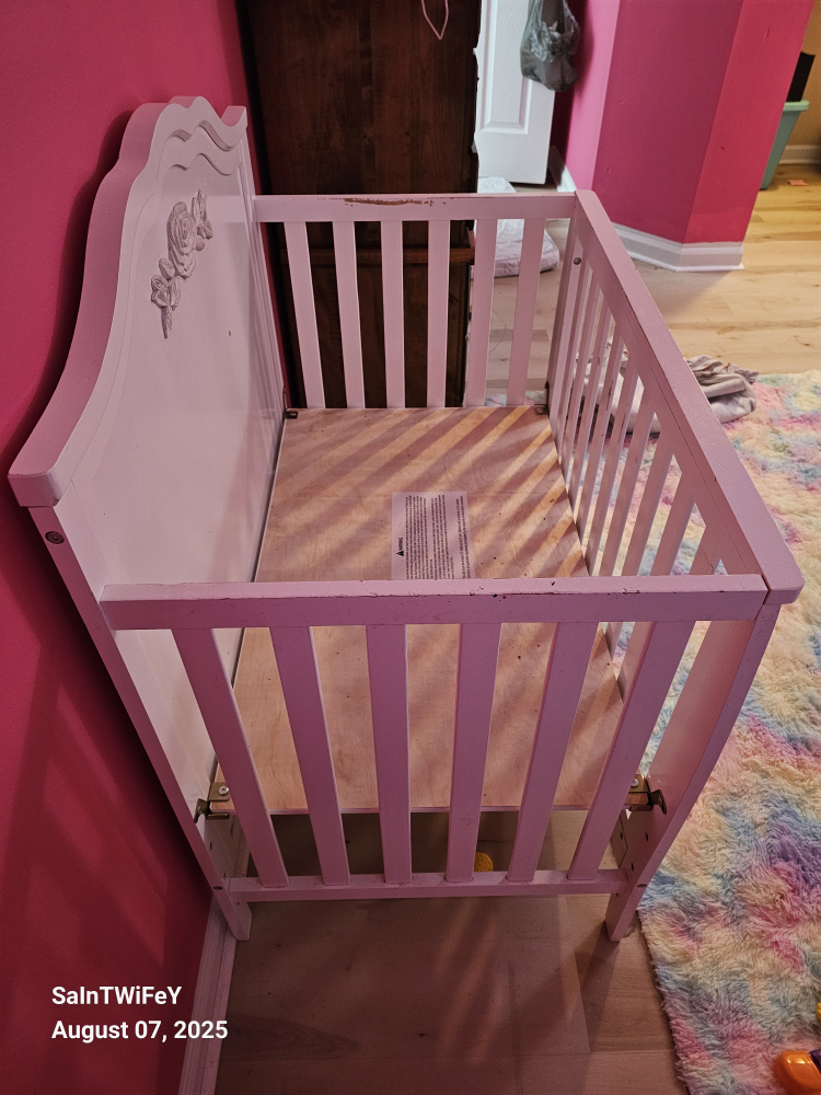 White Baby Crib - photo 2
