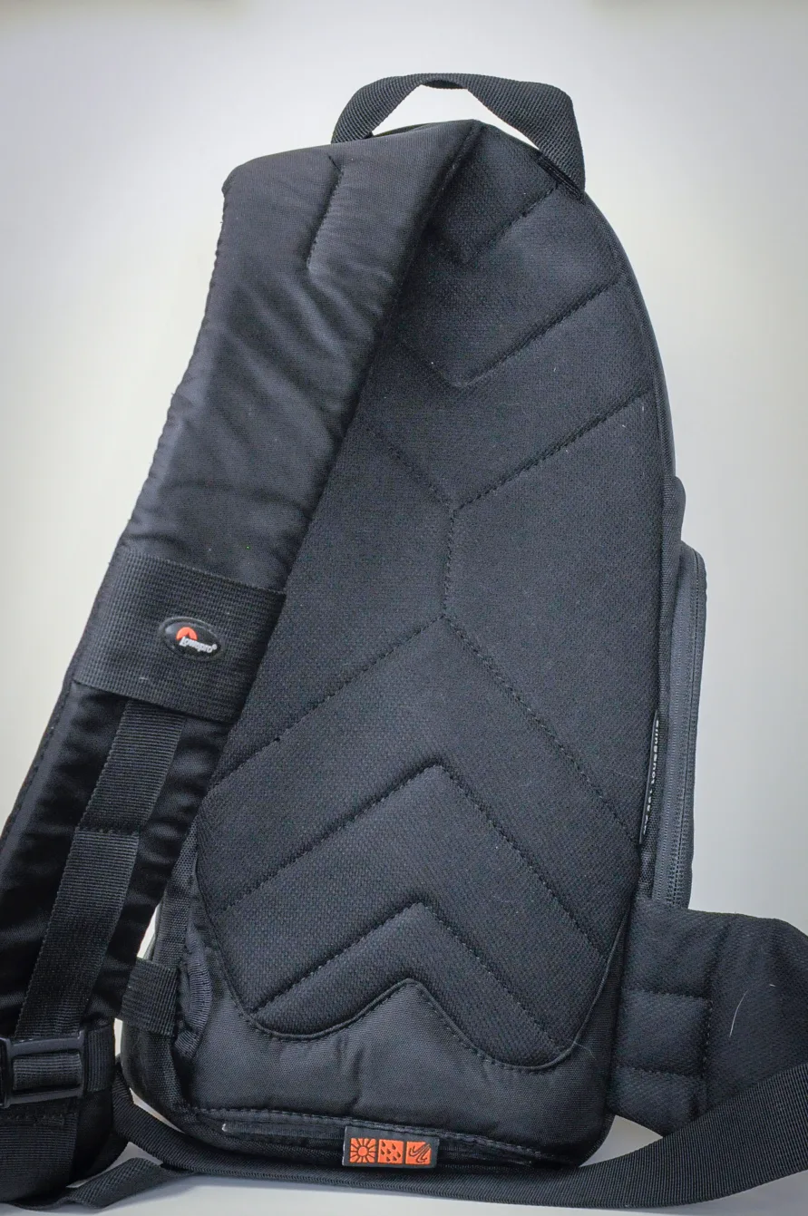 Lowepro 100AW Sling Camera Bag image indicator(2)