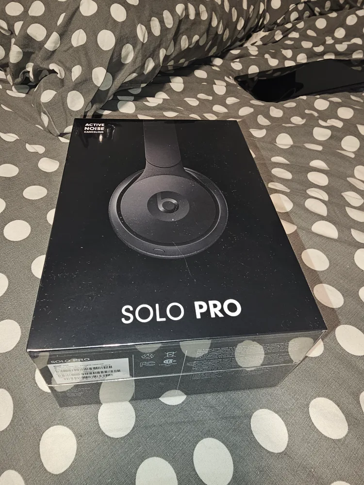 Beats Solo Pro - New & Sealed Box thumbnail