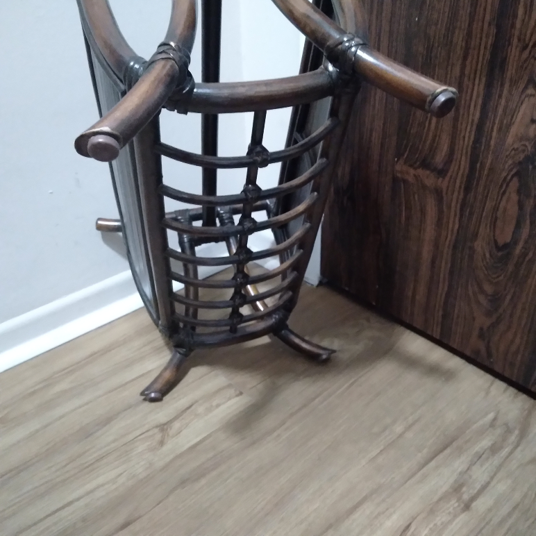 🥕Pier One Brown Bamboo Mag/newspaper/Firewood Holder - $10 Firm🥕 - photo 5