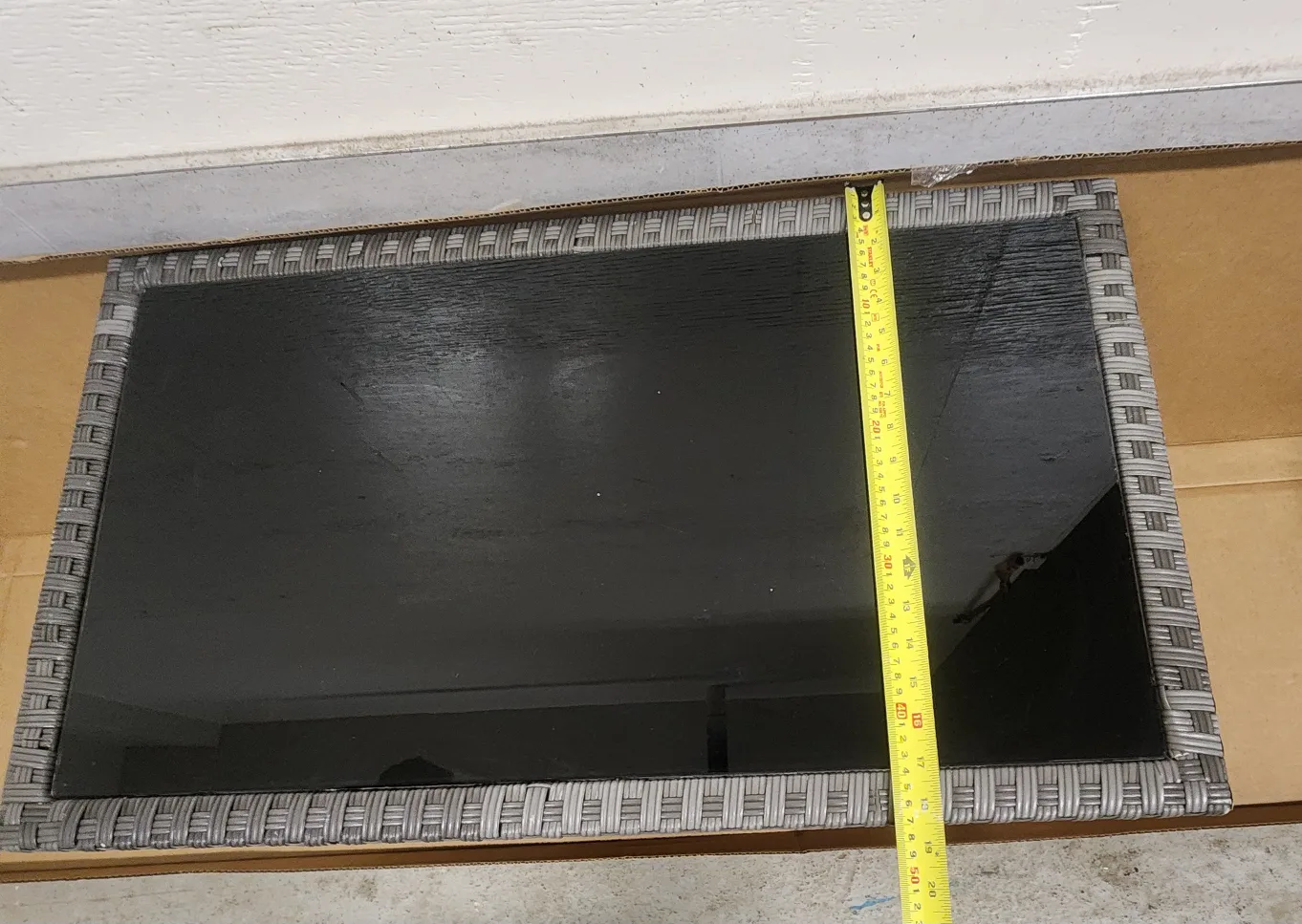 Wicker Style Coffee Table with Glass Top image indicator(5)