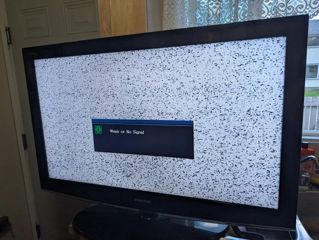 Samsung LN40A450C1DXZC 40" TV thumbnail