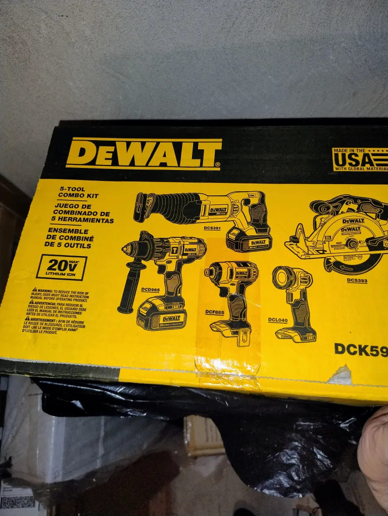 DeWalt 20V 5-Tool Combo Kit - image indicator(4)
