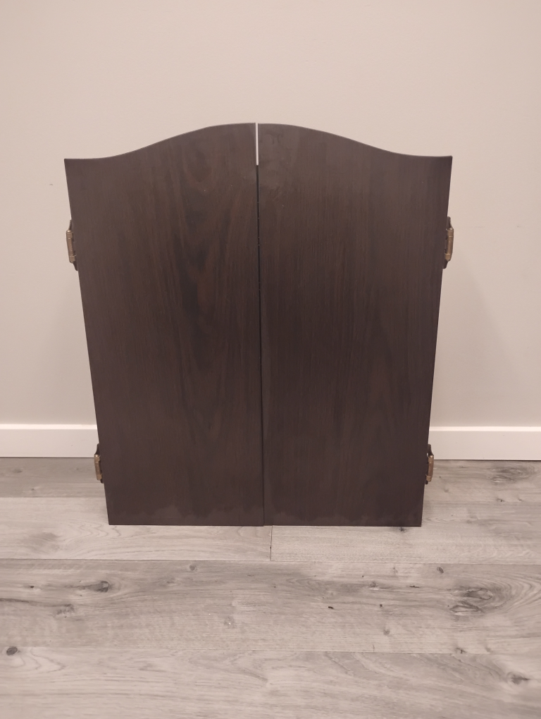 EastPoint Derbyshire Dartboard Cabinet Set - photo 2
