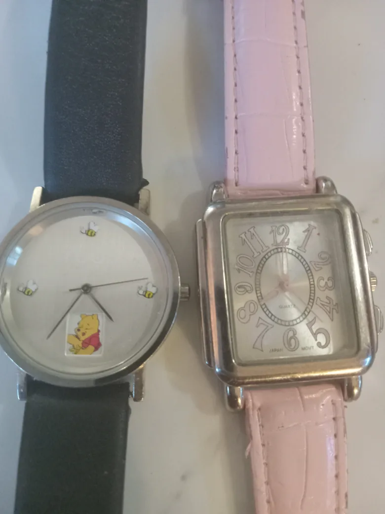 Disney Pooh & Levyr Watches thumbnail