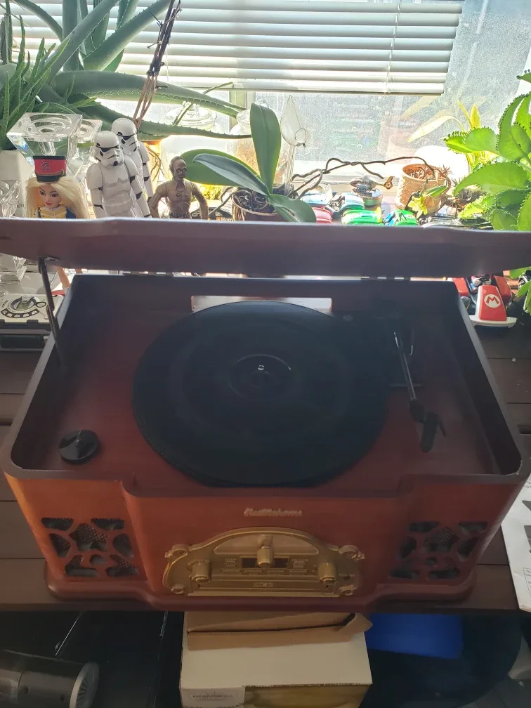 Electrohome Wellington Record Player image indicator(2)