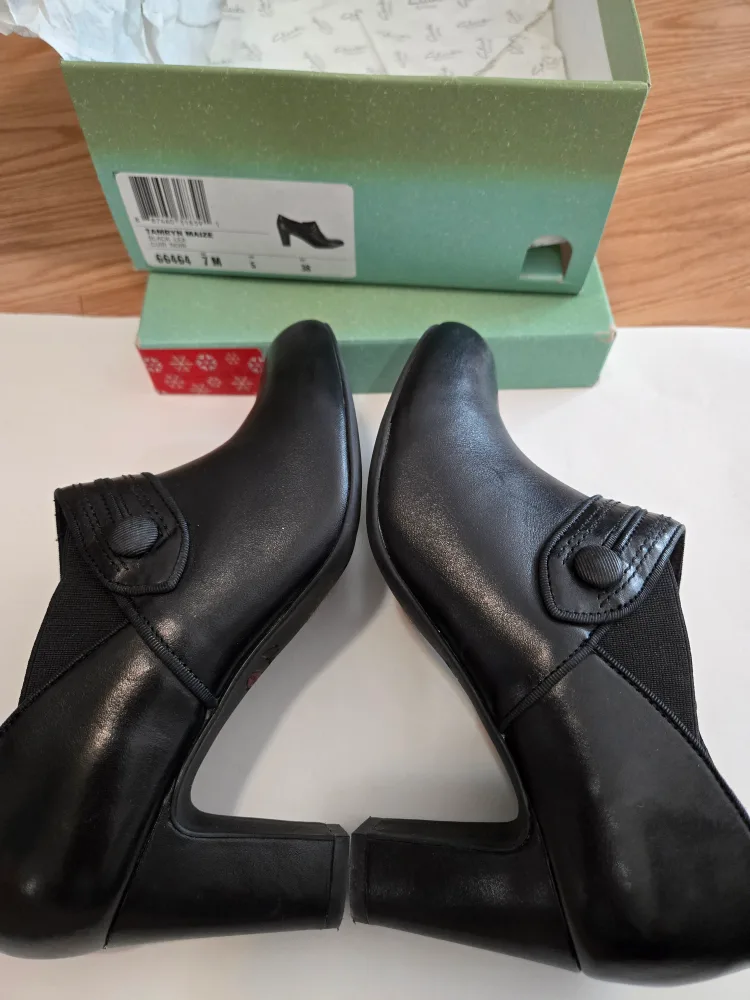 Clarks Artisan TAMRYN MAIZE Ankle Boots image indicator(4)