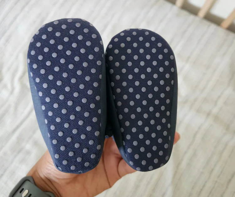 3 Pairs of Baby Shoes (size 3-6 months) image indicator(4)