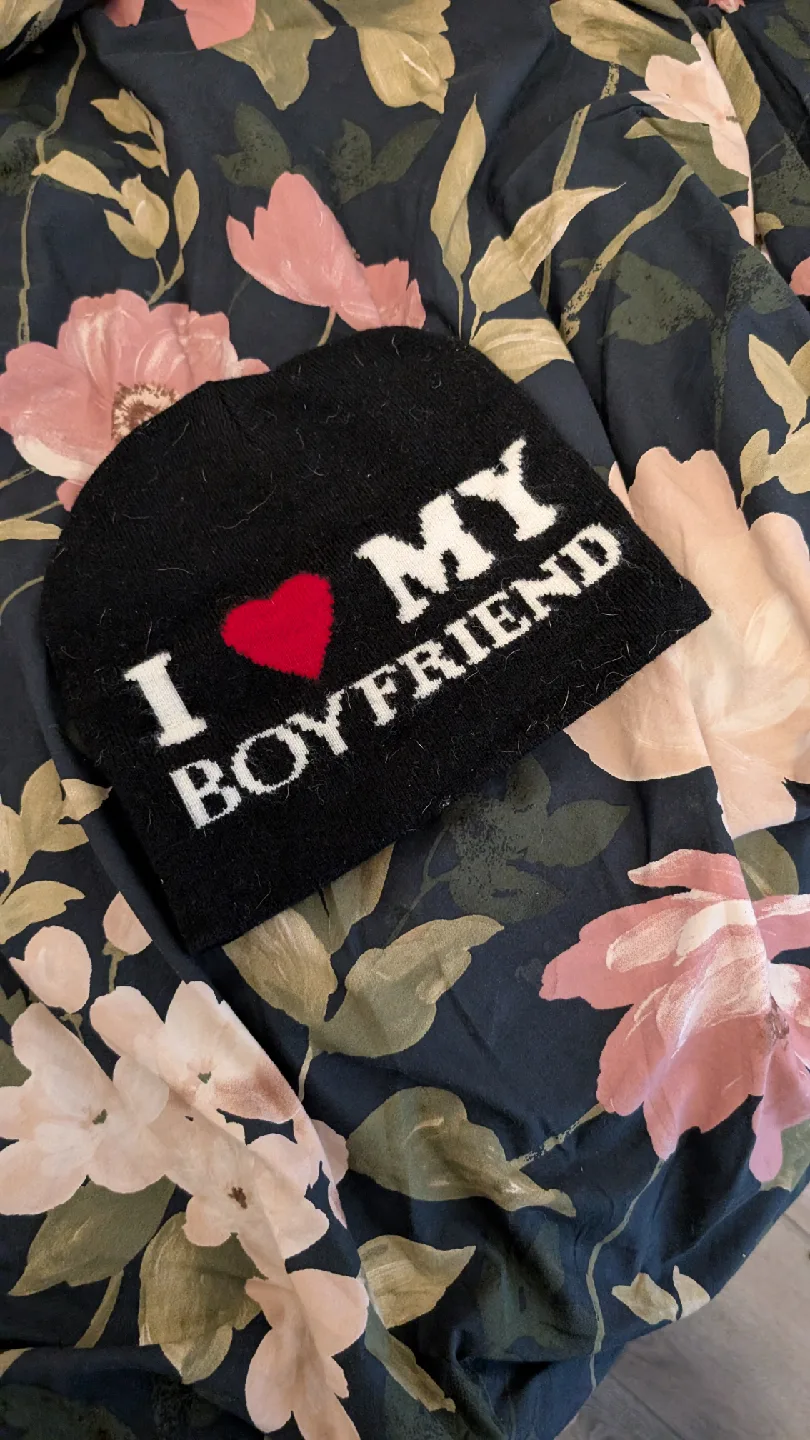 "I ❤️ My Boyfriend" Beanie thumbnail