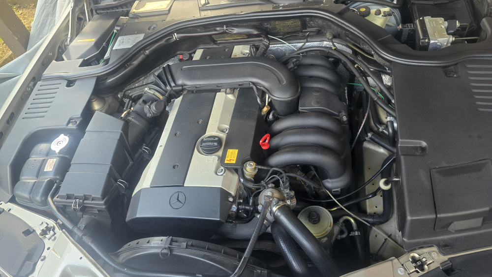 Mercedes-Benz S 320 Car - photo 2